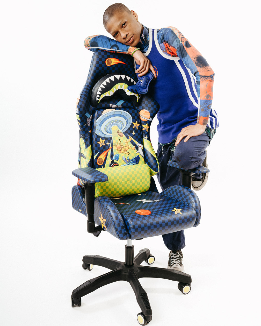SPACE WARPED GAMING CHAIR